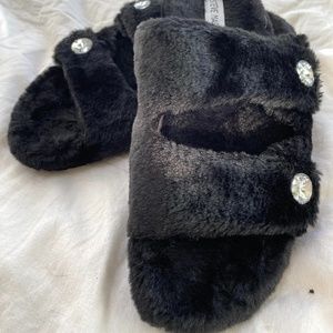 Steve Madden Furry Slippers - 10 Birkenstock style